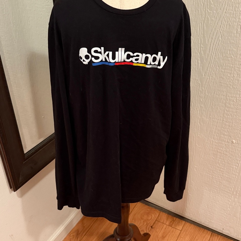 Skullcandy Black T-Shirt with Multicolor Logo